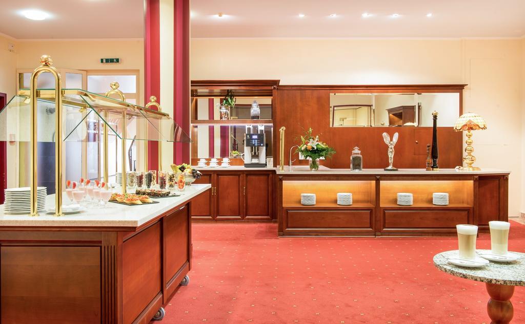 Bellevue Rheinhotel Бопард Екстериор снимка