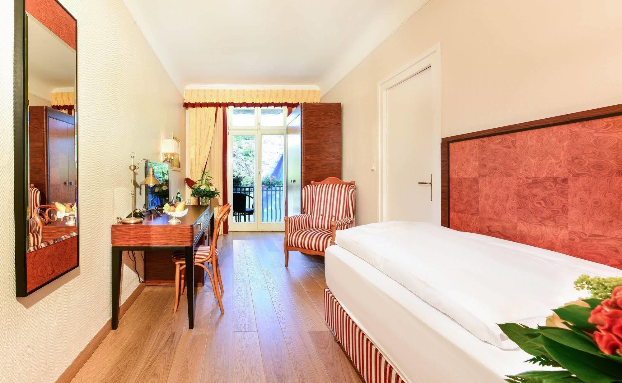 Bellevue Rheinhotel Бопард Екстериор снимка